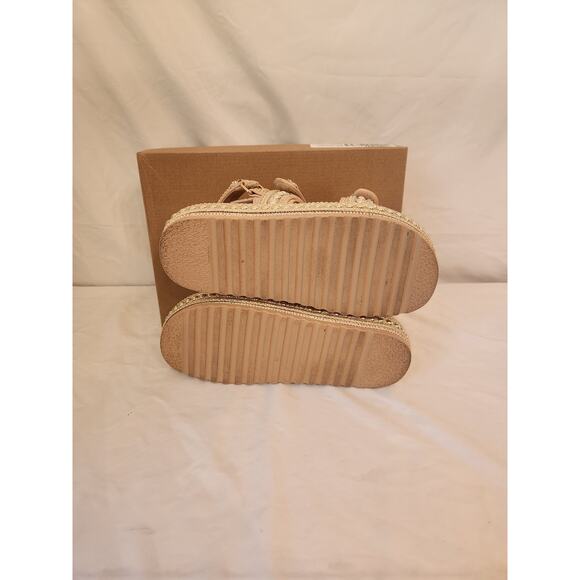 NWB Steve Madden Big Mona in Gold Multi 7.5 *Floor Sample - Picture 9 of 9